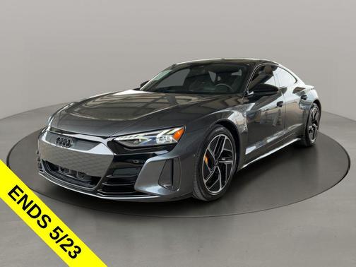 Daytona Gray Pearl Effect 2024 Audi RS e-tron GT quattro