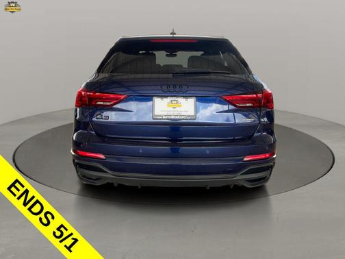 Navarra Blue Metallic 2023 Audi Q3 45 S line Premium Plus