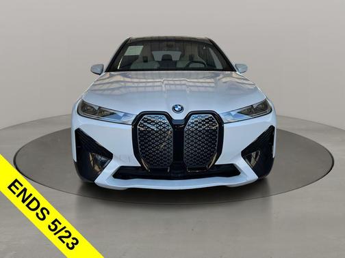 Mineral White Metallic 2023 BMW iX xDrive50