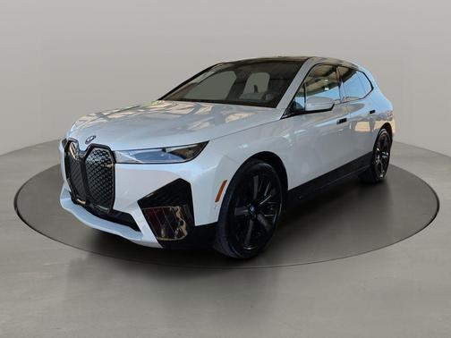 Mineral White Metallic 2023 BMW iX xDrive50