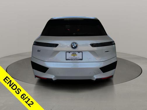 Mineral White Metallic 2023 BMW iX xDrive50
