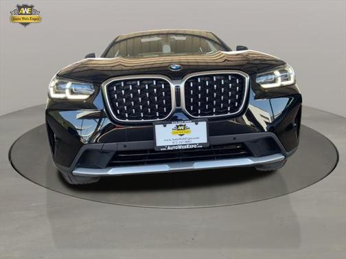 2022 BMW X4 xDrive30i