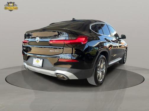 2022 BMW X4 xDrive30i