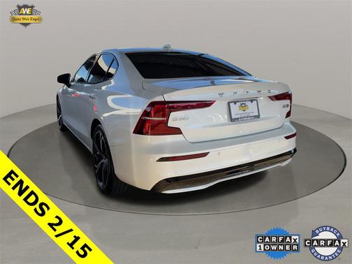 2024 Volvo S60 B5 Core Dark Theme