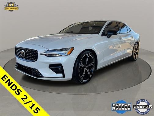 2024 Volvo S60 B5 Core Dark Theme