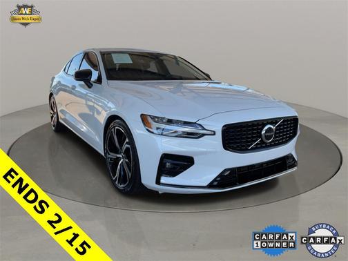 2024 Volvo S60 B5 Core Dark Theme