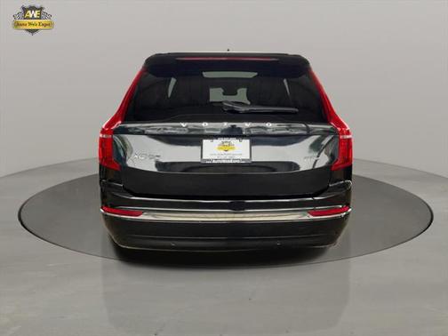 2023 Volvo XC90 B5 Plus