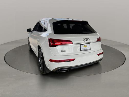 2023 Audi Q5 45 S line Premium Plus