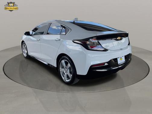 2018 Chevrolet Volt LT