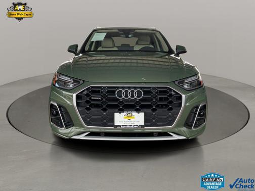 District Green Metallic 2023 Audi Q5 e 55 S line Premium Plus