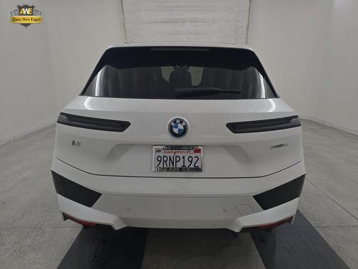 2025 BMW iX xDrive50