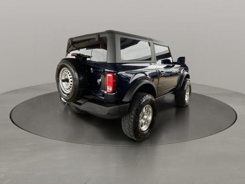Antimatter Blue Metallic 2021 Ford Bronco Base
