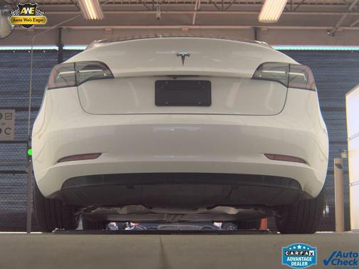 White 2023 Tesla Model 3 Standard Range