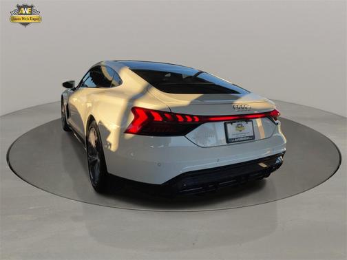 2022 Audi e-tron GT Premium Plus