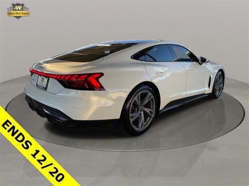 2022 Audi e-tron GT Premium Plus