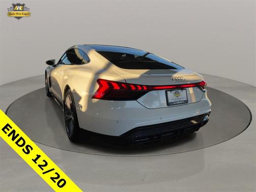 2022 Audi e-tron GT Premium Plus