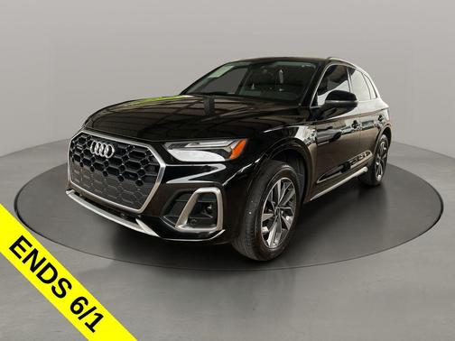 Mythos Black Metallic 2023 Audi Q5 45 S line Premium