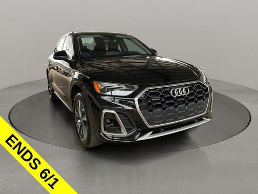 Mythos Black Metallic 2023 Audi Q5 45 S line Premium