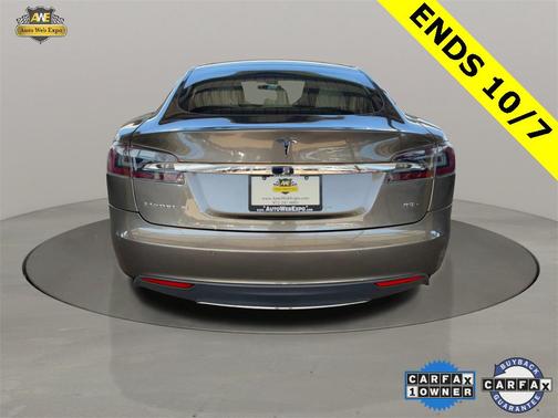2015 Tesla Model S 90D