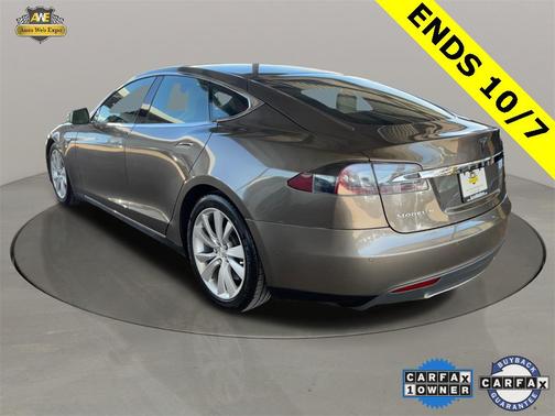 2015 Tesla Model S 90D