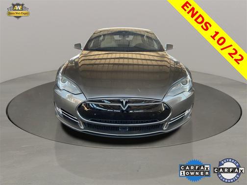 2015 Tesla Model S 90D
