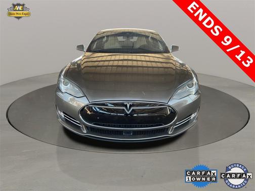 2015 Tesla Model S 90D