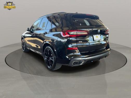 2021 BMW X5 M50i