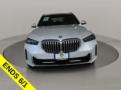 Mineral White Metallic 2025 BMW X5 xDrive40i