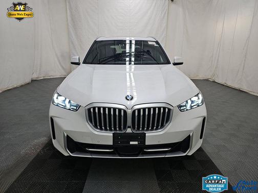 Mineral White Metallic 2025 BMW X5 xDrive40i
