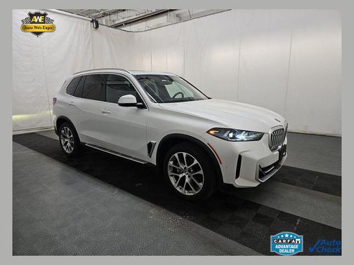 Mineral White Metallic 2025 BMW X5 xDrive40i