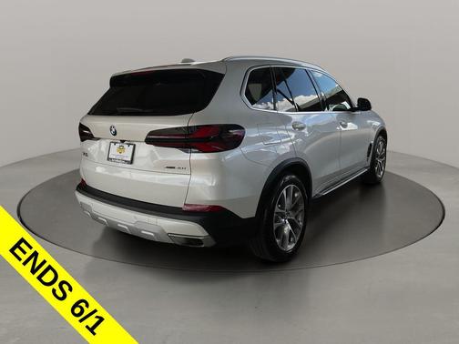 Mineral White Metallic 2025 BMW X5 xDrive40i