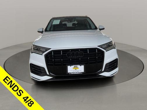 Glacier White 2023 Audi Q7 55 Premium