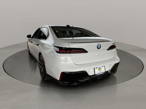 Alpine White 2023 BMW i7 xDrive60