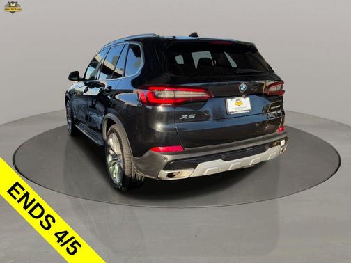Black Sapphire Metallic 2023 BMW X5 sDrive40i