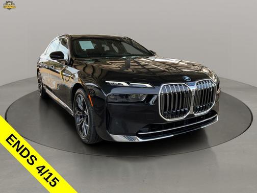 Black Sapphire Metallic 2024 BMW i7 eDrive50