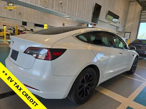 2020 Tesla Model 3 Standard Range Plus