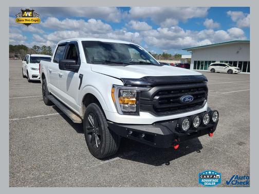 Oxford White 2023 Ford F-150 XLT Truck