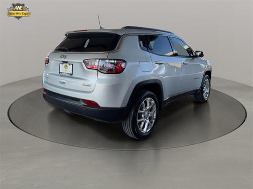 2024 Jeep Compass Latitude Lux