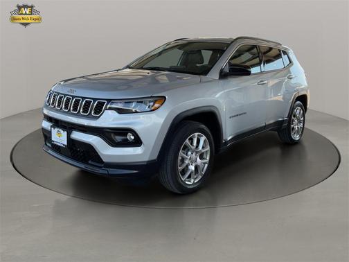 2024 Jeep Compass Latitude Lux
