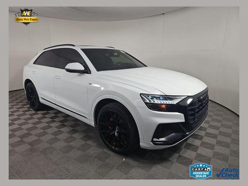 Glacier White Metallic 2021 Audi Q8 55 Prestige