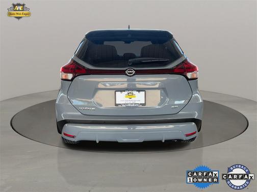 2023 Nissan Kicks SR