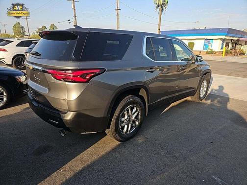 2023 Chevrolet Traverse LS