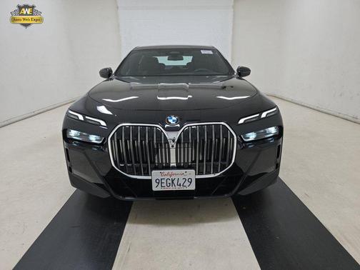 2023 BMW 740 i