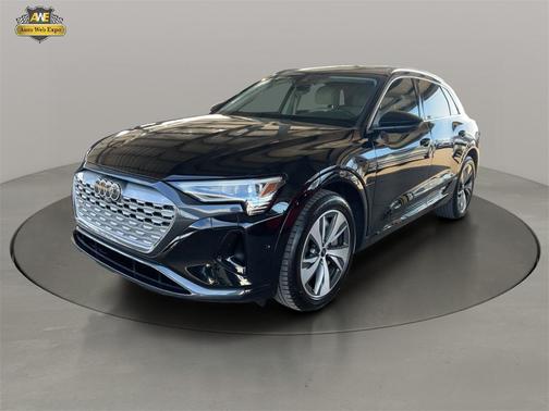 2024 Audi Q8 e-tron Premium Plus