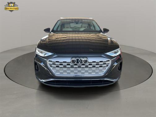 2024 Audi Q8 e-tron Premium Plus