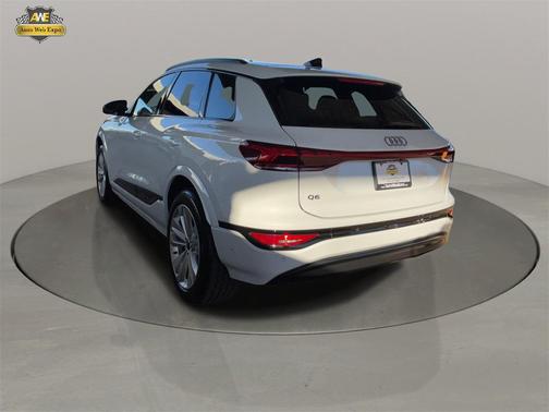 2025 Audi Q6 e-tron Premium