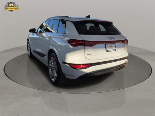 2025 Audi Q6 e-tron Premium