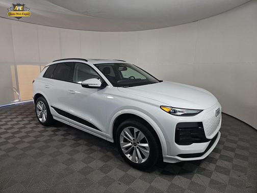2025 Audi Q6 e-tron Premium