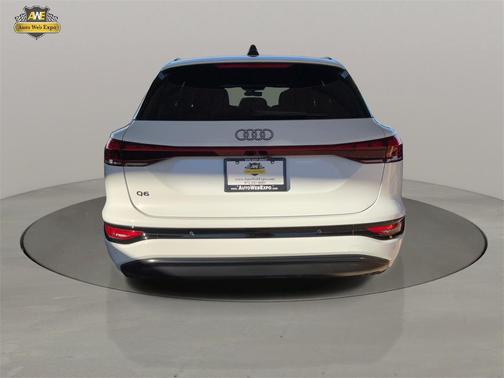 2025 Audi Q6 e-tron Premium