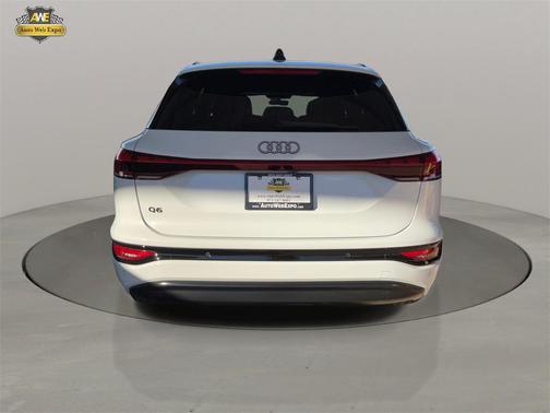 2025 Audi Q6 e-tron Premium